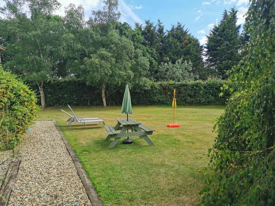 The Squirrels- Alresford, Essex Apartment Exterior photo